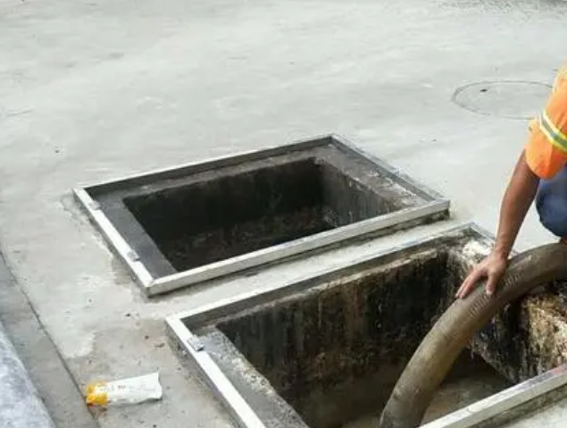 张沟镇化粪池清理