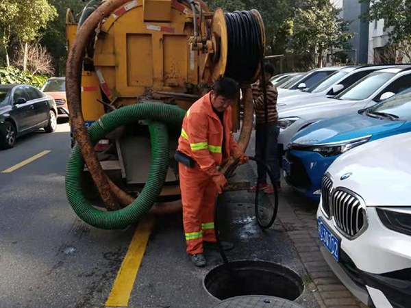 张沟镇排污管道清淤